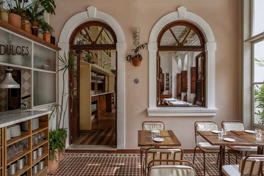 Restaurante Gonza / Tadu Arquitetura Restaurante Gonza / Tadu Arquitetura - Fotografia de Interiores, Sala de Jantar, Arco, Cadeira