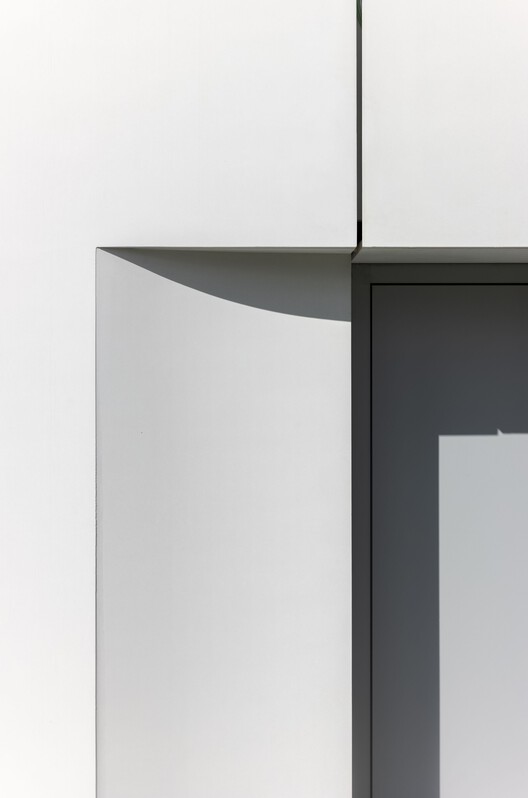 House in White / UCEES - Image 16 of 33