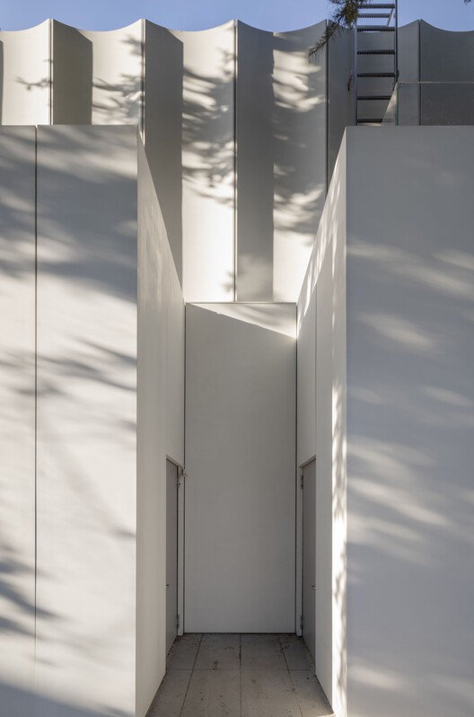 House in White / UCEES - Image 19 of 33