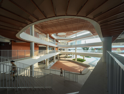 厦门市厦门大学附属科技中学五缘校区 / ONENESS STUDIO - 室内图, 楼梯