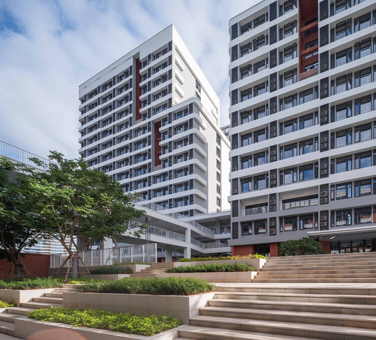 厦门市厦门大学附属科技中学五缘校区 / ONENESS STUDIO - 建筑图, 表皮, 阳台