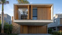 Casa Follia / Biazus Arquitetura