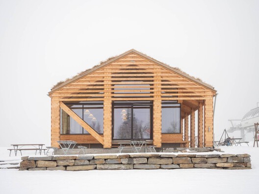 How Environments Shape Outdoor Dining Spaces: 24 Architectural Approaches - Image 4 of 40