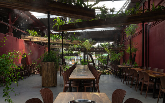 How Environments Shape Outdoor Dining Spaces: 24 Architectural Approaches - Image 31 of 40