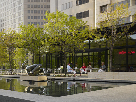 How Environments Shape Outdoor Dining Spaces: 24 Architectural Approaches - Image 29 of 40