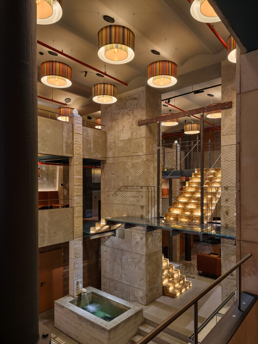 Mexická Restaurant / 20-20 Architekti - Interior Photography, Wood, Lighting, Glass