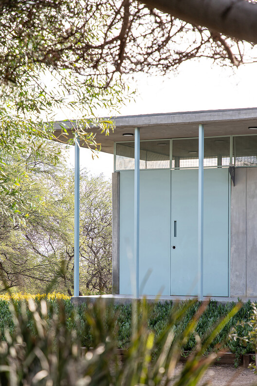 Servicios de Salud Parque Metropolitano / estrategia-a - fotografía exterior