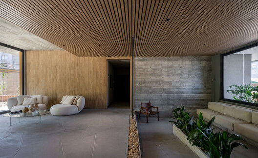 Edifício Flora / IDEIA1 - Fotografia de Interiores, Madeira, Cadeira