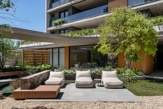 Edifício Flora / IDEIA1 - Fotografia de Exterior, Jardim, Balcão, Aido, Pátio