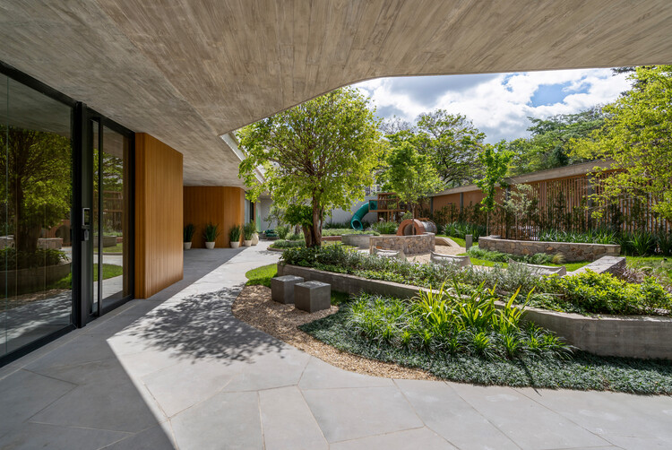 Edifício Flora / IDEIA1 - Imagem 2 de 29