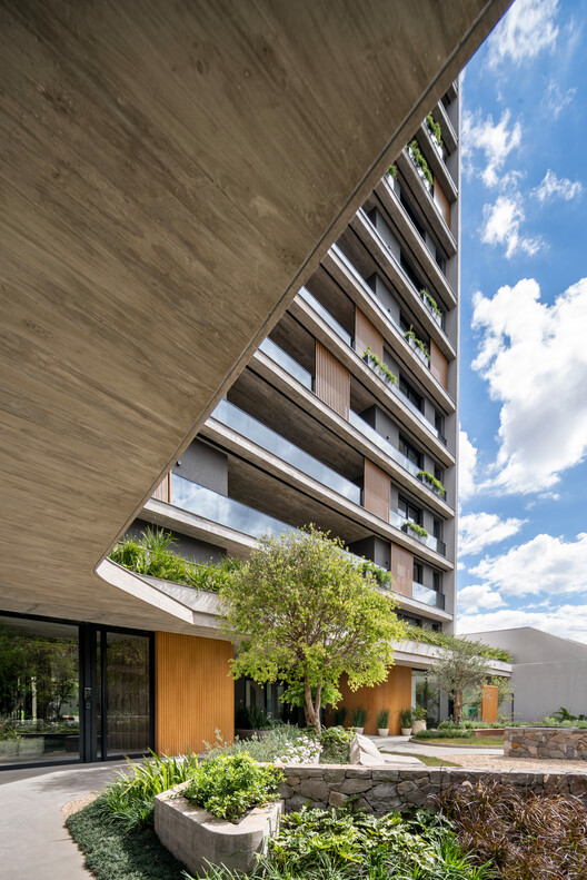 Edifício Flora / IDEIA1 - Fotografia de Exterior, Balcão