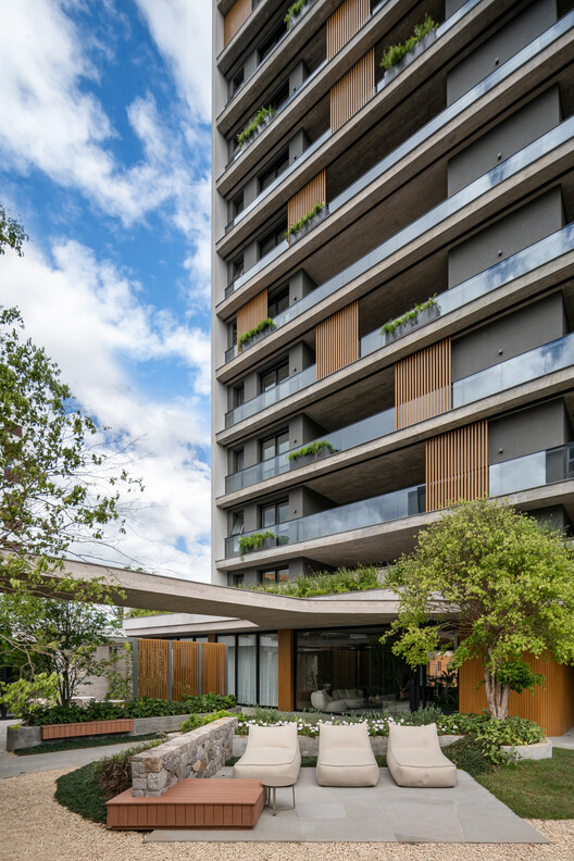 Edifício Flora / IDEIA1 - Fotografia de Exterior, Balcão