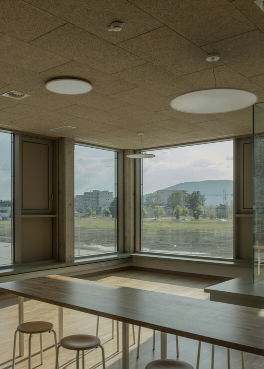 AHS Reininghaus Escuela Secundaria / j-c-k AHS Reininghaus Escuela Secundaria / j-c-k - Fotografía interior