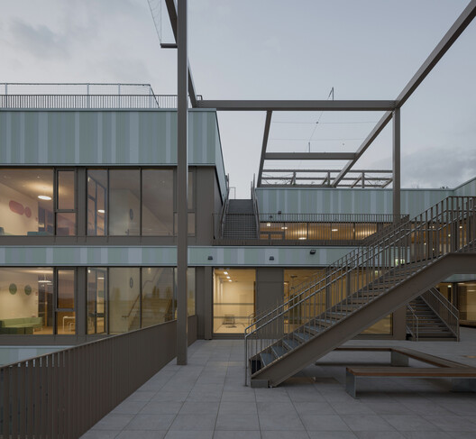 AHS Reininghaus Escuela Secundaria / j-c-k AHS Reininghaus Escuela Secundaria / j-c-k - Imagen 56 de 72