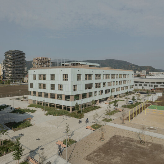 AHS Reininghaus Secondary School / j-c-k