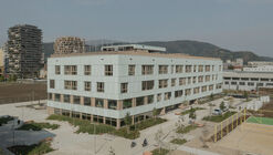 AHS Reininghaus Escuela Secundaria / j-c-k