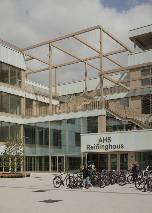 AHS Reininghaus Escuela Secundaria / j-c-k AHS Reininghaus Escuela Secundaria / j-c-k - Fotografía interior