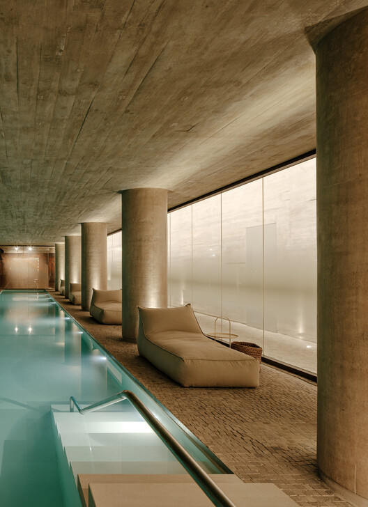 Edifício Ibaté / Studio Arthur Casas - Fotografia de Interiores, Madeira, Pilar