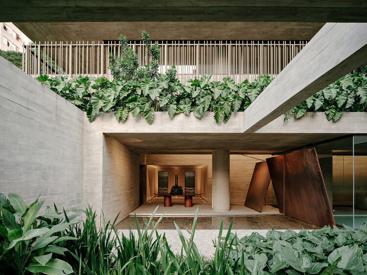 Edifício Ibaté / Studio Arthur Casas - Imagem 19 de 29