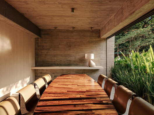 Edifício Ibaté / Studio Arthur Casas - Imagem 15 de 29