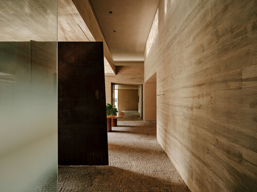 Edifício Ibaté / Studio Arthur Casas - Imagem 12 de 29