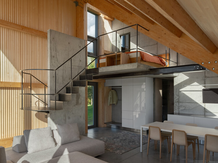 Celeiro de Utrai / Architectural Bureau G.Natkevicius & Partners - Fotografia de Interiores, Madeira, Viga, Cadeira