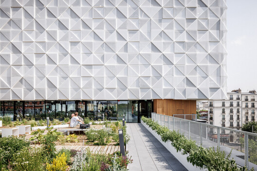 Ampliación de la Escuela 42UP / AR Studio d'Architectures Ampliación de la Escuela 42UP / AR Studio d'Architectures - Fotografía exterior