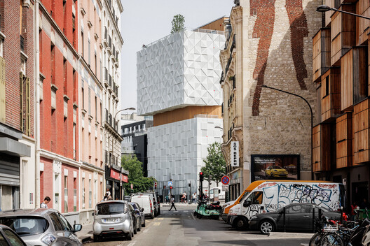 Ampliación de la Escuela 42UP / AR Studio d'Architectures Ampliación de la Escuela 42UP / AR Studio d'Architectures - Fotografía exterior