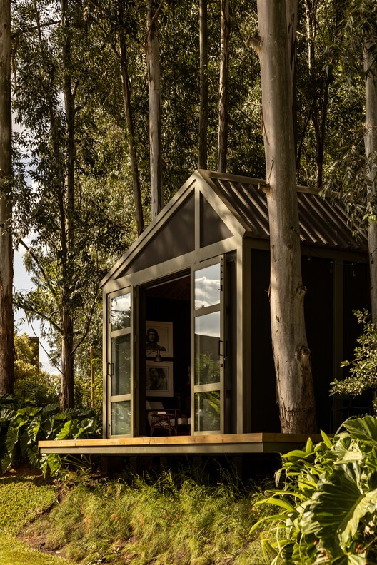 Estúdio BV / Angá Arquitetura - Fotografia de Exterior, Madeira, Floresta, Jardim