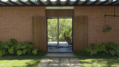 Chalé E.14 / HGMA + Claudia Haguiara Arquitetura