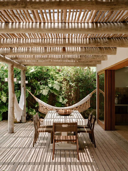 Casa Taguaiba / Memola Estúdio Casa Taguaiba / Memola Estúdio - Fotografia de Interiores, Madeira, Cadeira, Terraço, Pátio