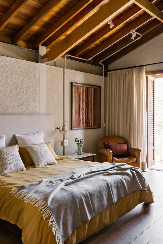 Casa Lelis / Memola Estúdio - Fotografía de interiores, dormitorio, cama, madera, iluminación
