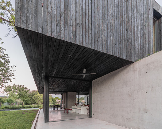 MeCa House / AtelierM MeCa House / AtelierM - Fotografía exterior, Madera, Concreto
