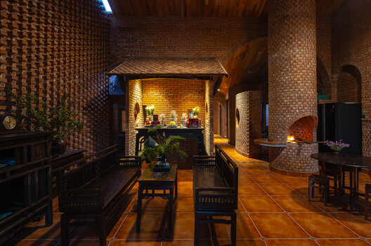 Nang House / Trung tran Studio - Interior Photography, Lighting, Brick, Chair, Column