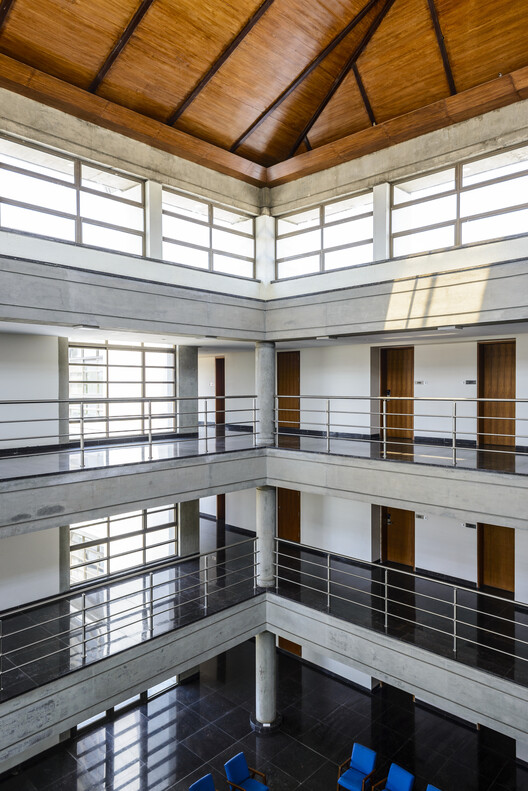 Kirloskar Institute of Advanced Management Studies / CCBA Designs - Interior Photography, Glass