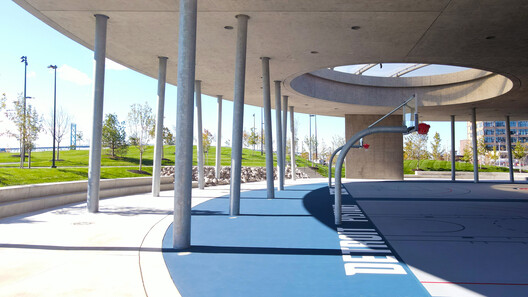 Basketball Court - Ralph C. Wilson Jr. Centennial Park / Adjaye Associates Basketball Court - Ralph C. Wilson Jr. Centennial Park / Adjaye Associates - Image 9 of 25