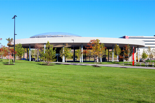 Basketball Court - Ralph C. Wilson Jr. Centennial Park / Adjaye Associates Basketball Court - Ralph C. Wilson Jr. Centennial Park / Adjaye Associates - Exterior Photography