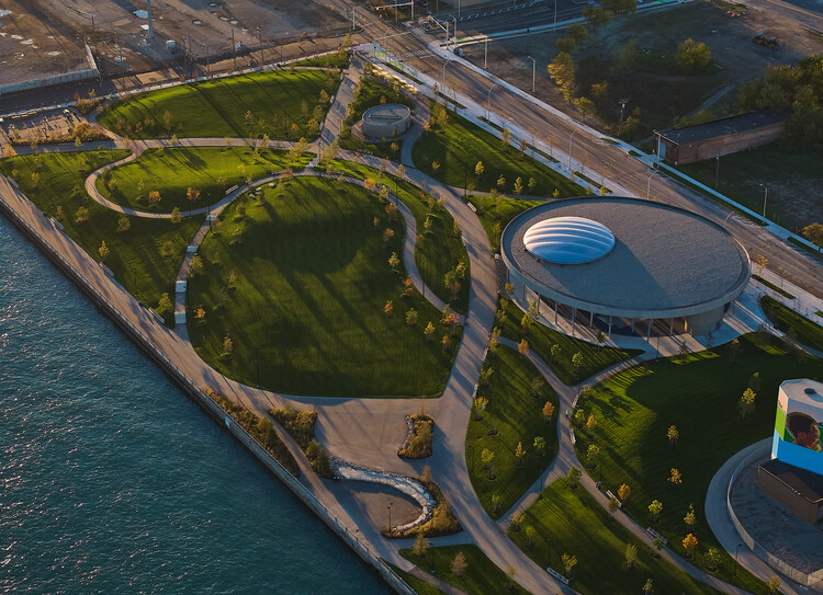 Basketball Court - Ralph C. Wilson Jr. Centennial Park / Adjaye Associates - Image 2 of 25