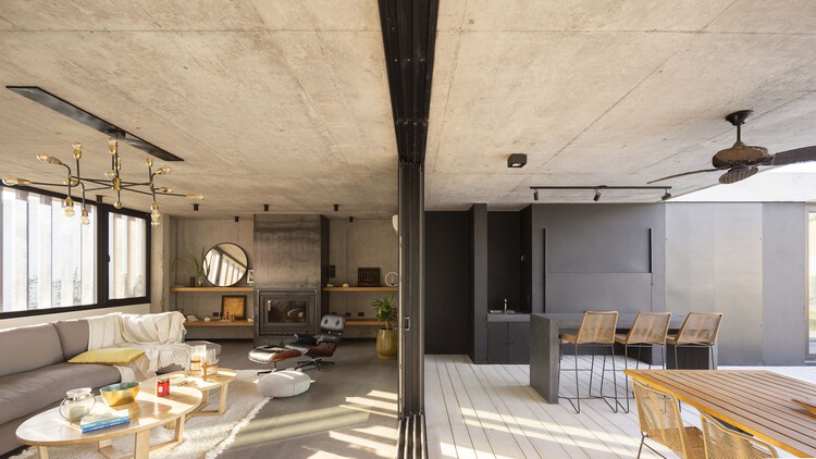 Casa Jardín / FACT Fábrica de Arquitectura Contemporánea - Fotografía interior, Sillas, Fijación Vigas