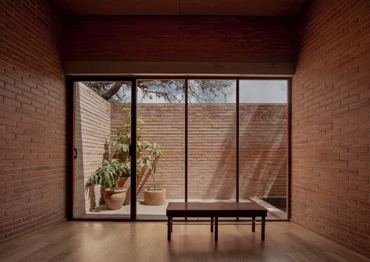 Casa Pirules / Escobedo Soliz - Fotografía interior, Madera, Ladrillo