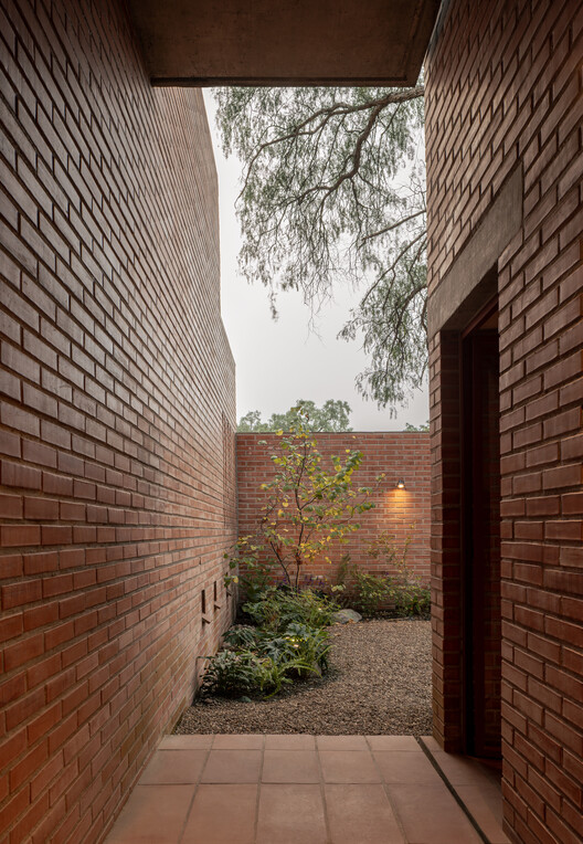 Casa Pirules / Escobedo Soliz - Fotografía exterior, Ladrillo
