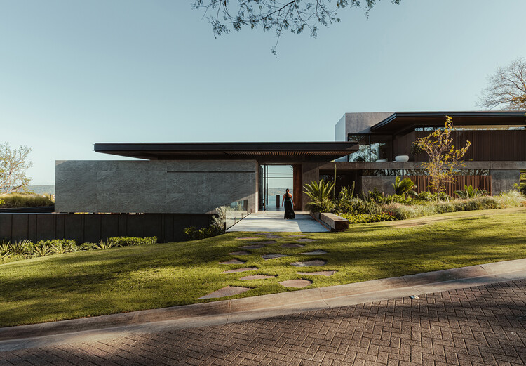 Casa Enoki / QBO3 Arquitectos - Casas