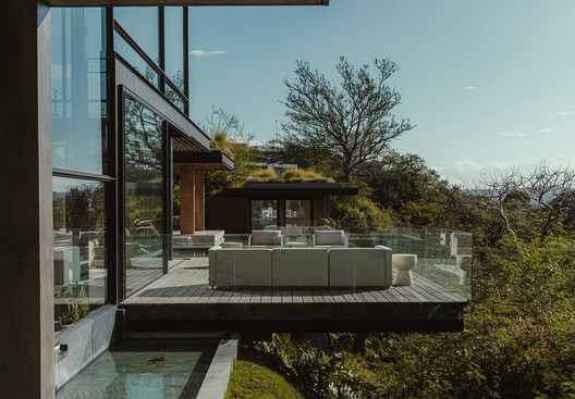 Casa Enoki / QBO3 Arquitectos Casa Enoki / QBO3 Arquitectos - Imagen 5 de 17