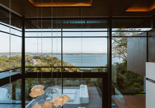 Casa Enoki / QBO3 Arquitectos Casa Enoki / QBO3 Arquitectos - Fotografía interior, Balcón