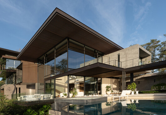 Casa Enoki / QBO3 Arquitectos Casa Enoki / QBO3 Arquitectos - Imagen 8 de 17