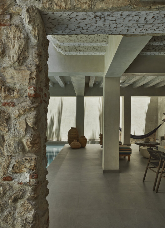 Casa Azurra la Carbonera / Vladimir Caballero + Lorena Pulecio - Fotografía interior, Pilares, Fijación Vigas
