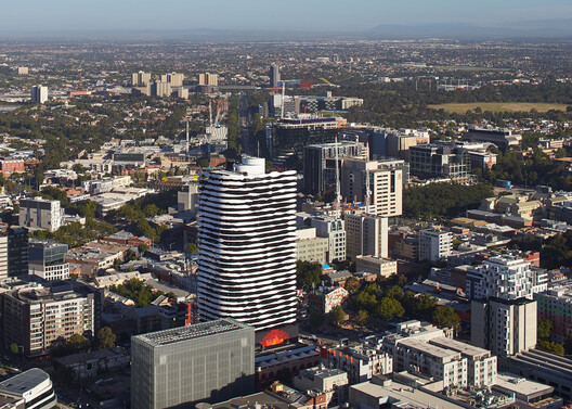 How Do Composites Make Complex Designs Constructible? How Do Composites Make Complex Designs Constructible? - Image 3 of 9