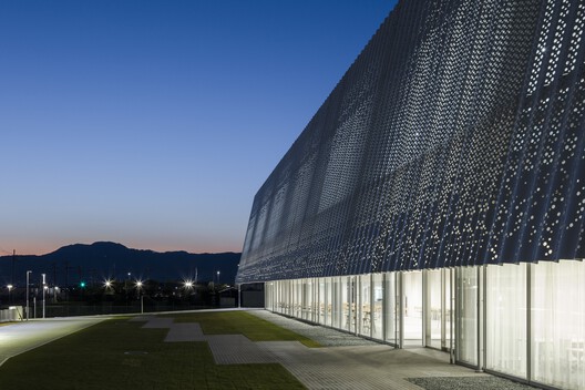 Nakano Seiyaku Kusatsu Factoru / TAISEI DESIGN Planners Architects & Engineers Nakano Seiyaku Kusatsu Factoru / TAISEI DESIGN Planners Architects & Engineers - Exterior Photography