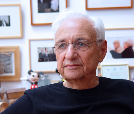 Frank Gehry, Visionary Architect of the Bilbao Guggenheim, Dies at 96 - Image 6 of 11