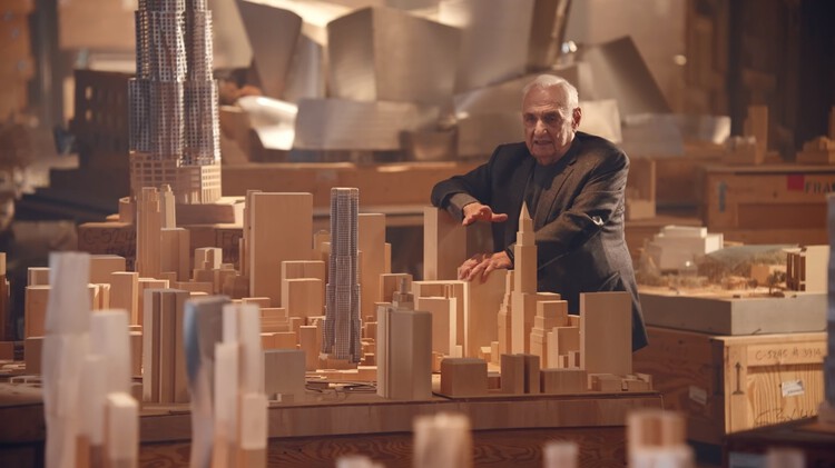 Frank Gehry, Visionary Architect of the Bilbao Guggenheim, Dies at 96 - Featured Image